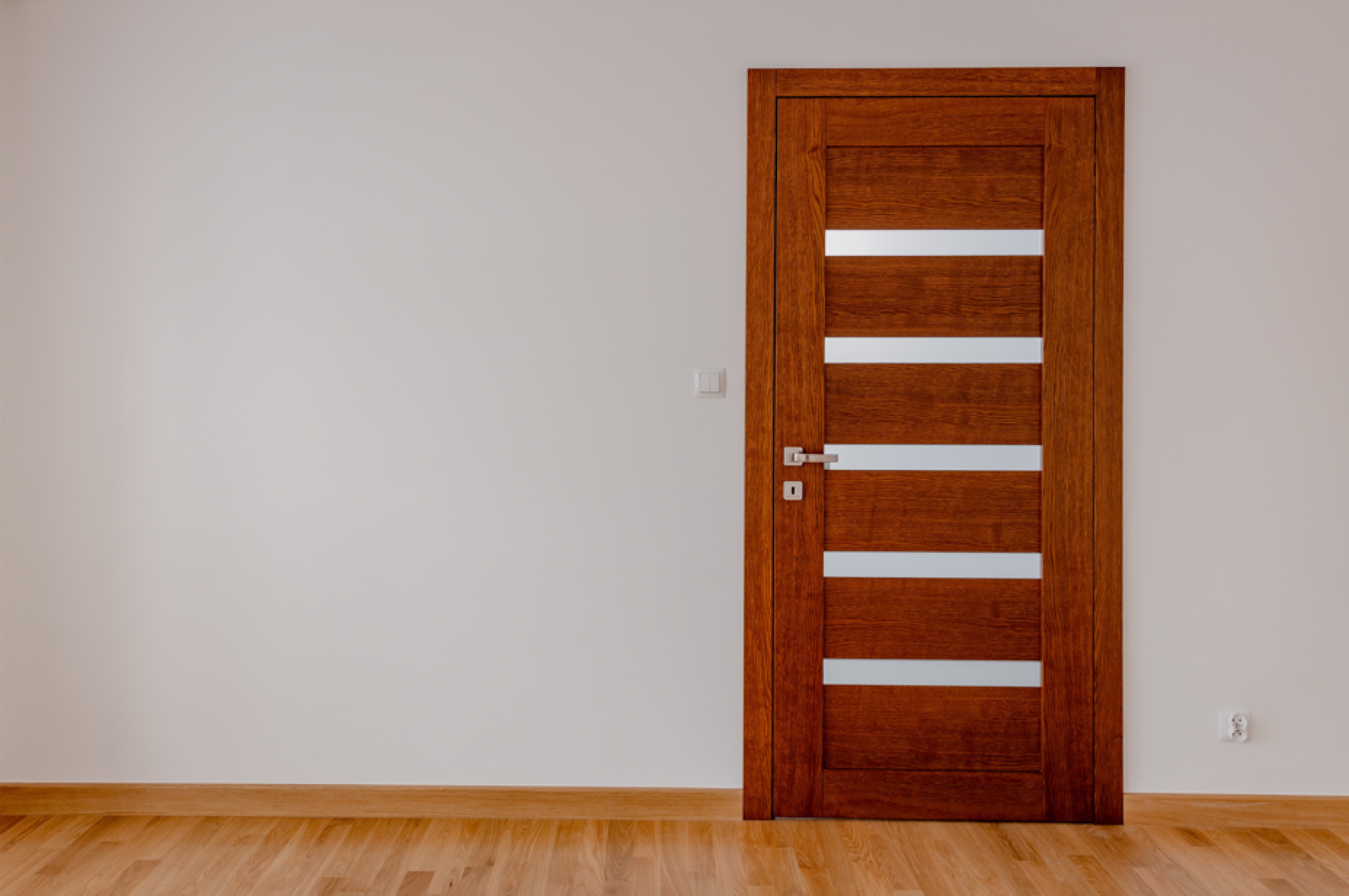 Montage de bâti de porte