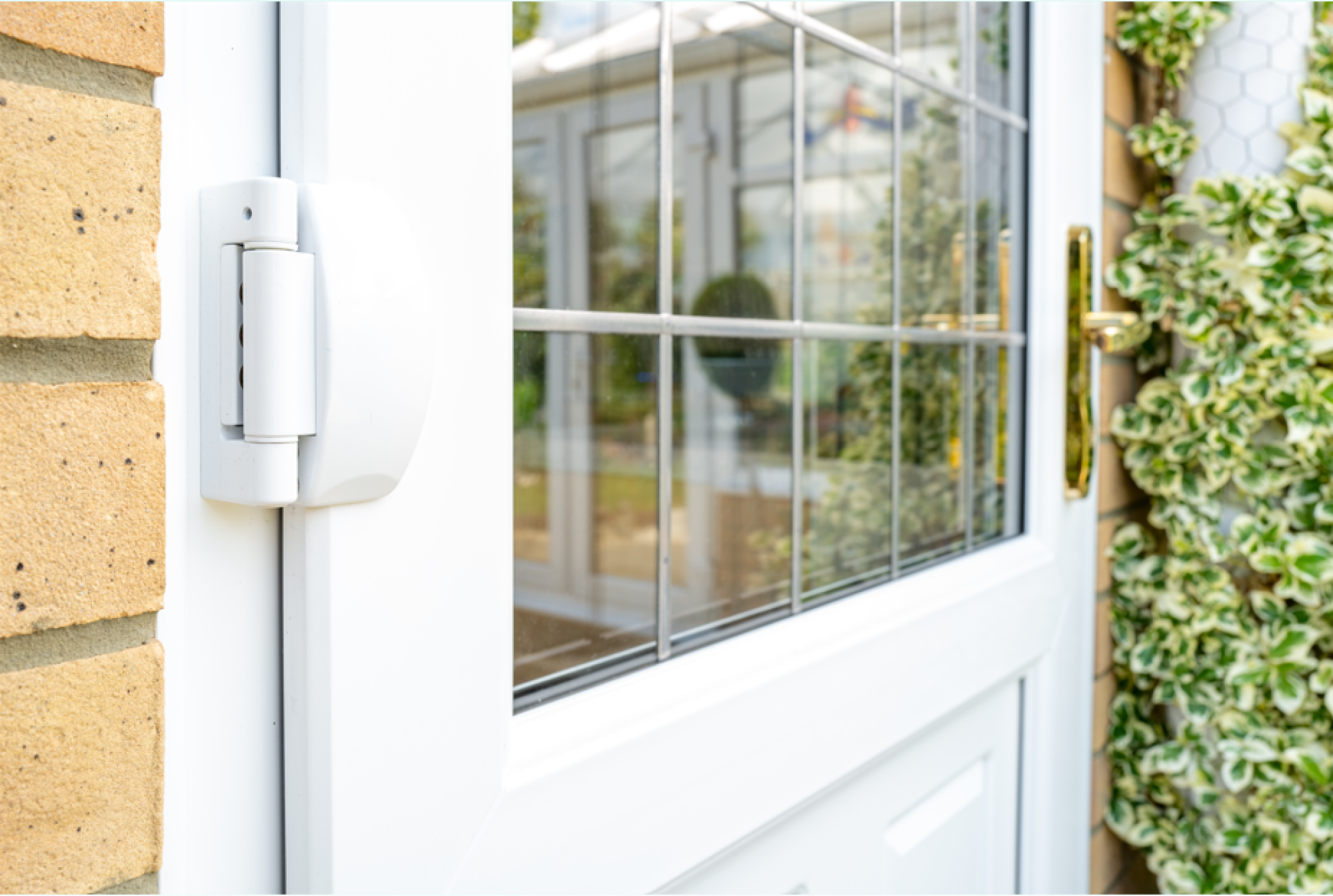 Pose de gonds de porte