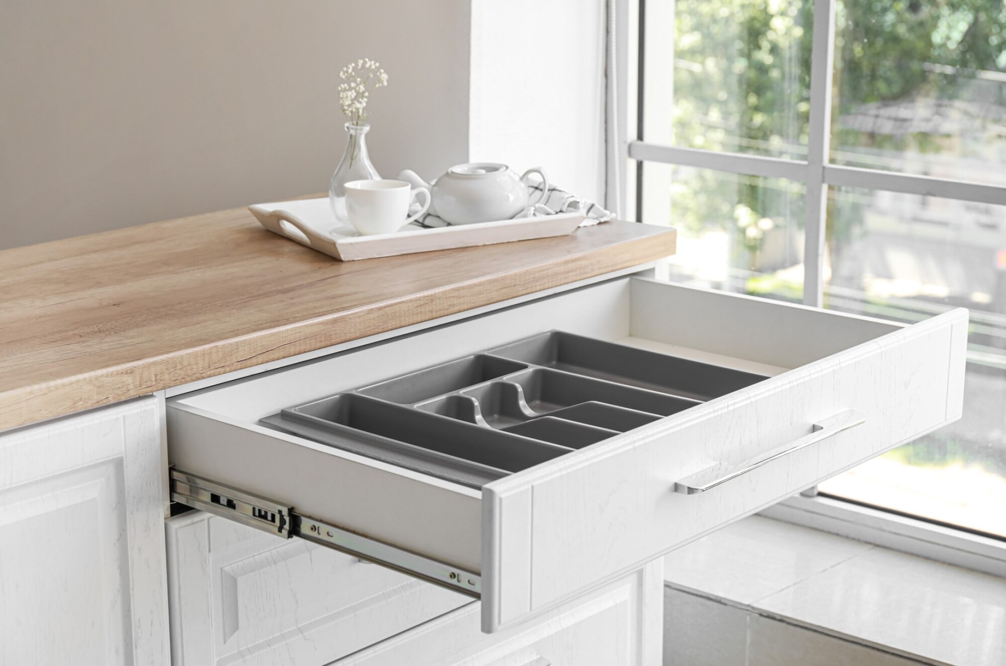 Pose de poignées de tiroir