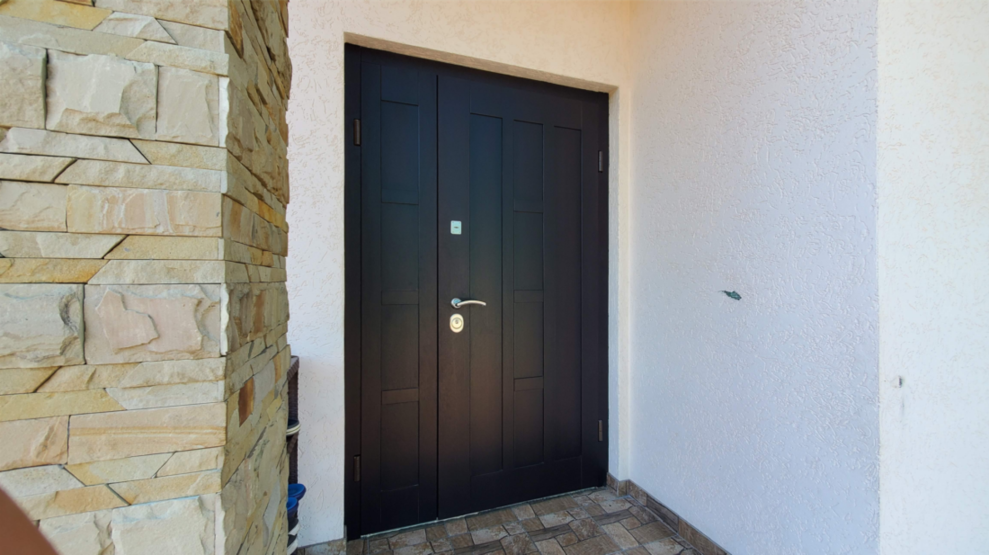 Pose de porte blindée