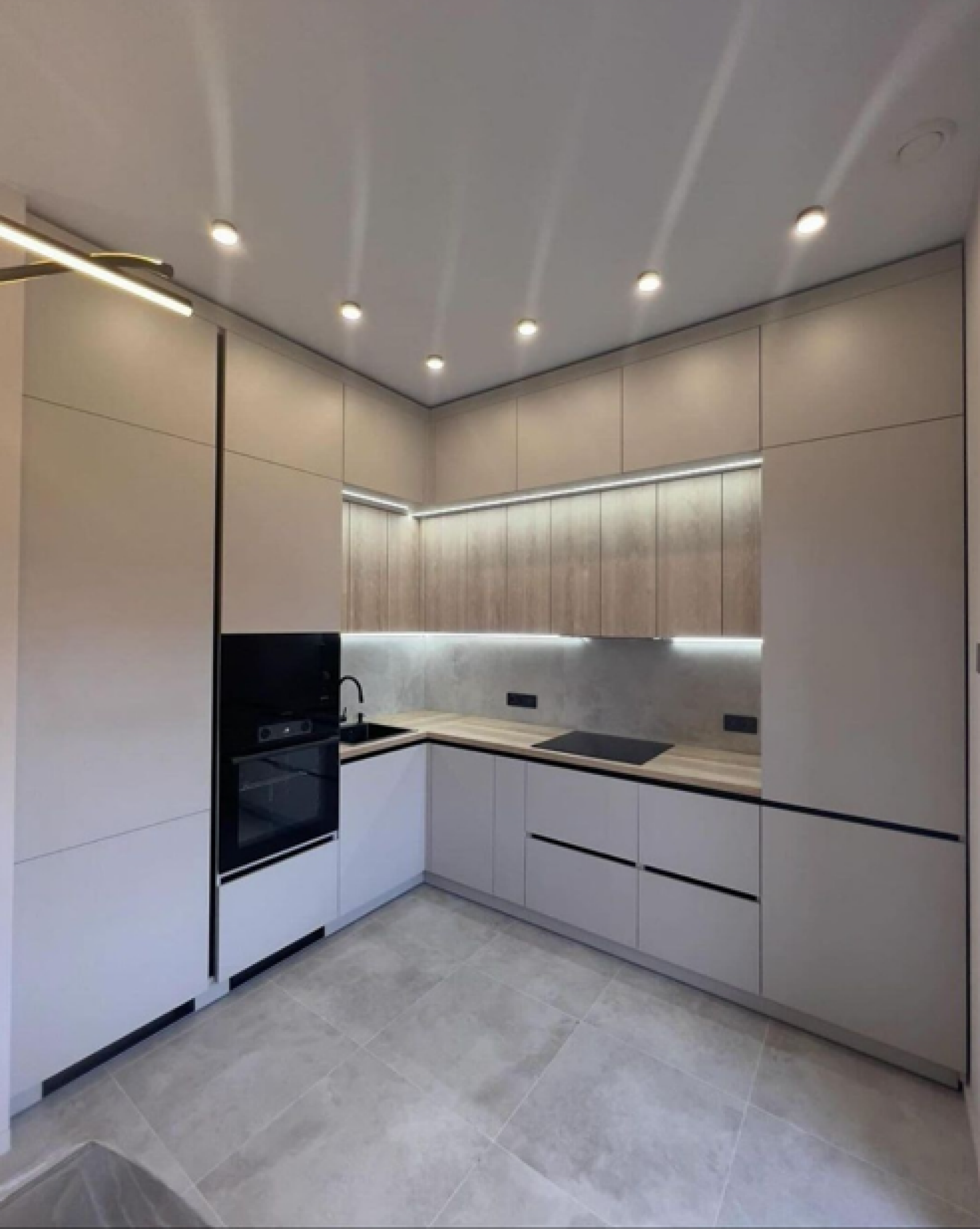 Pose de plafonds avec spots intégrés