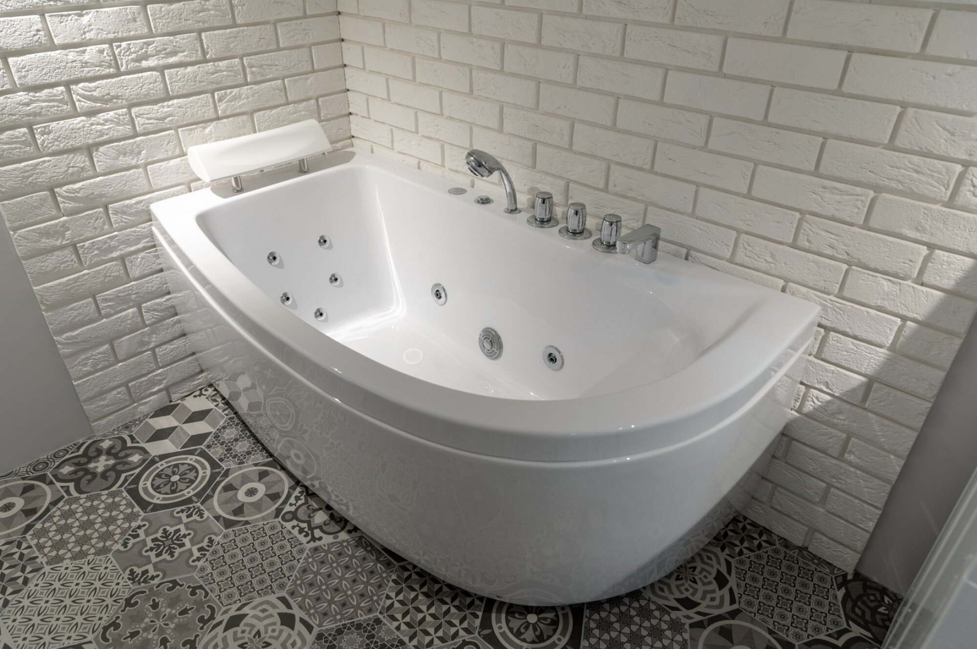 Installation baignoire avec hydromassage