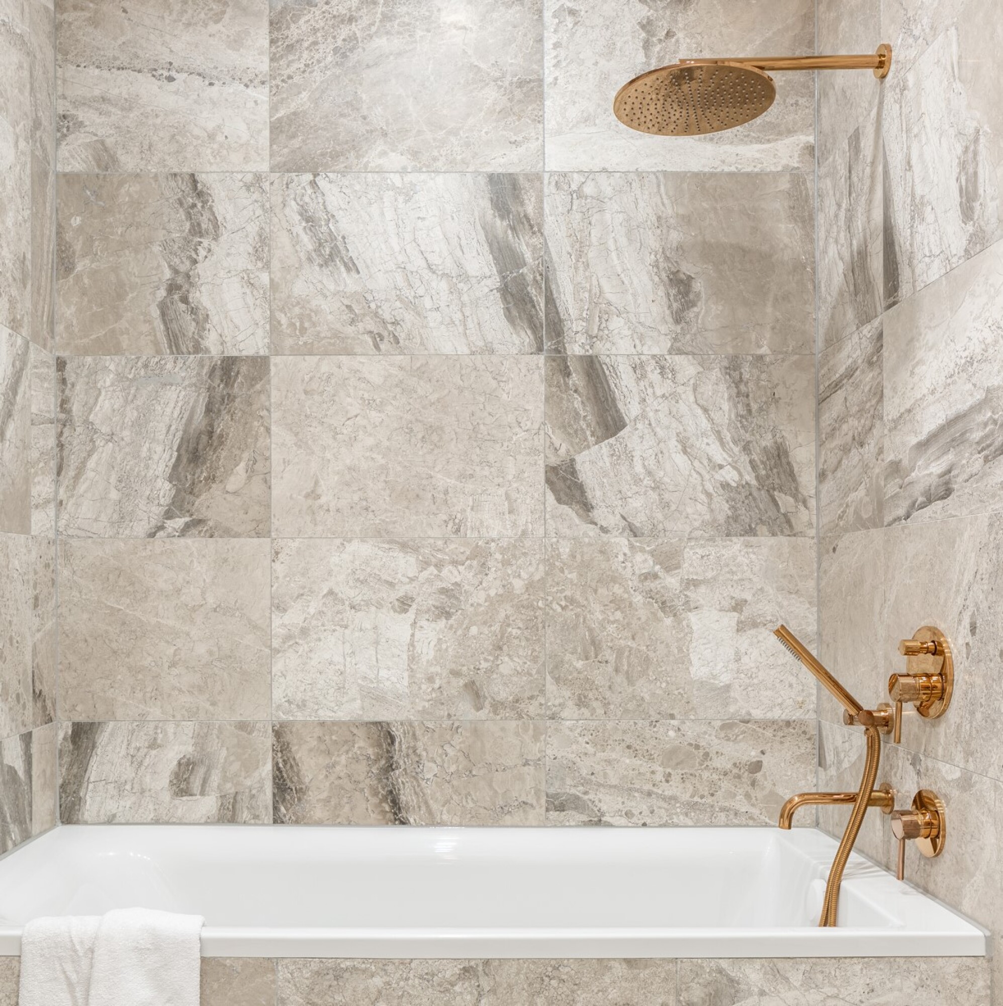 Installation baignoire encastrée