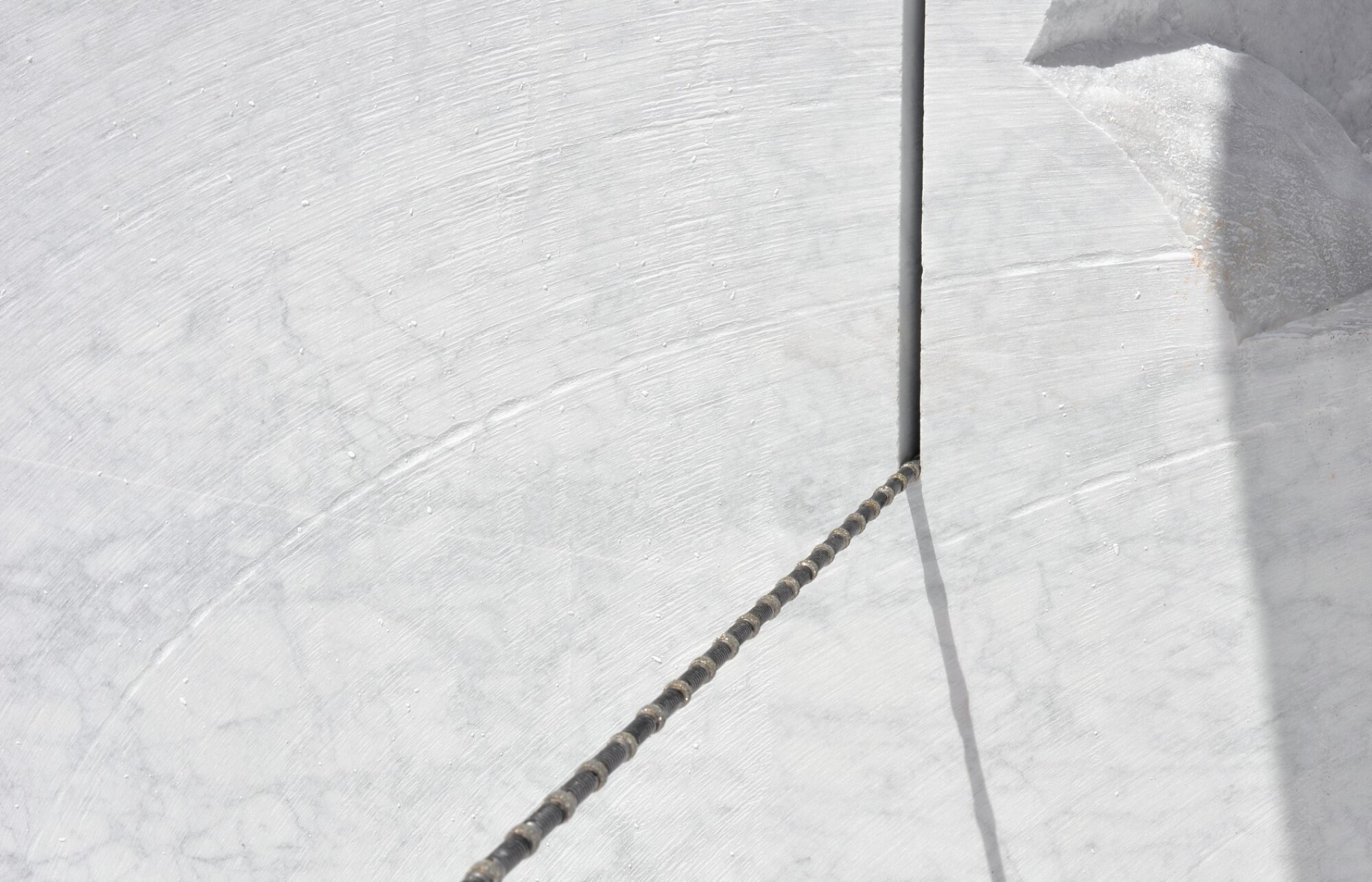 Scie à fil diamanté