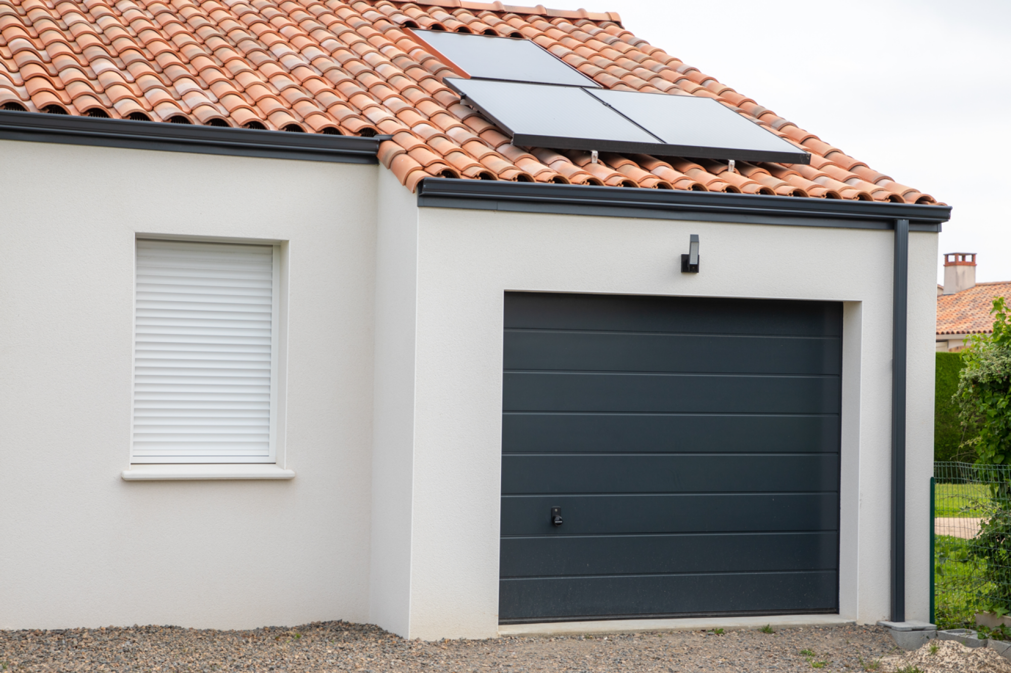 Fourniture de portes de garage en aluminium