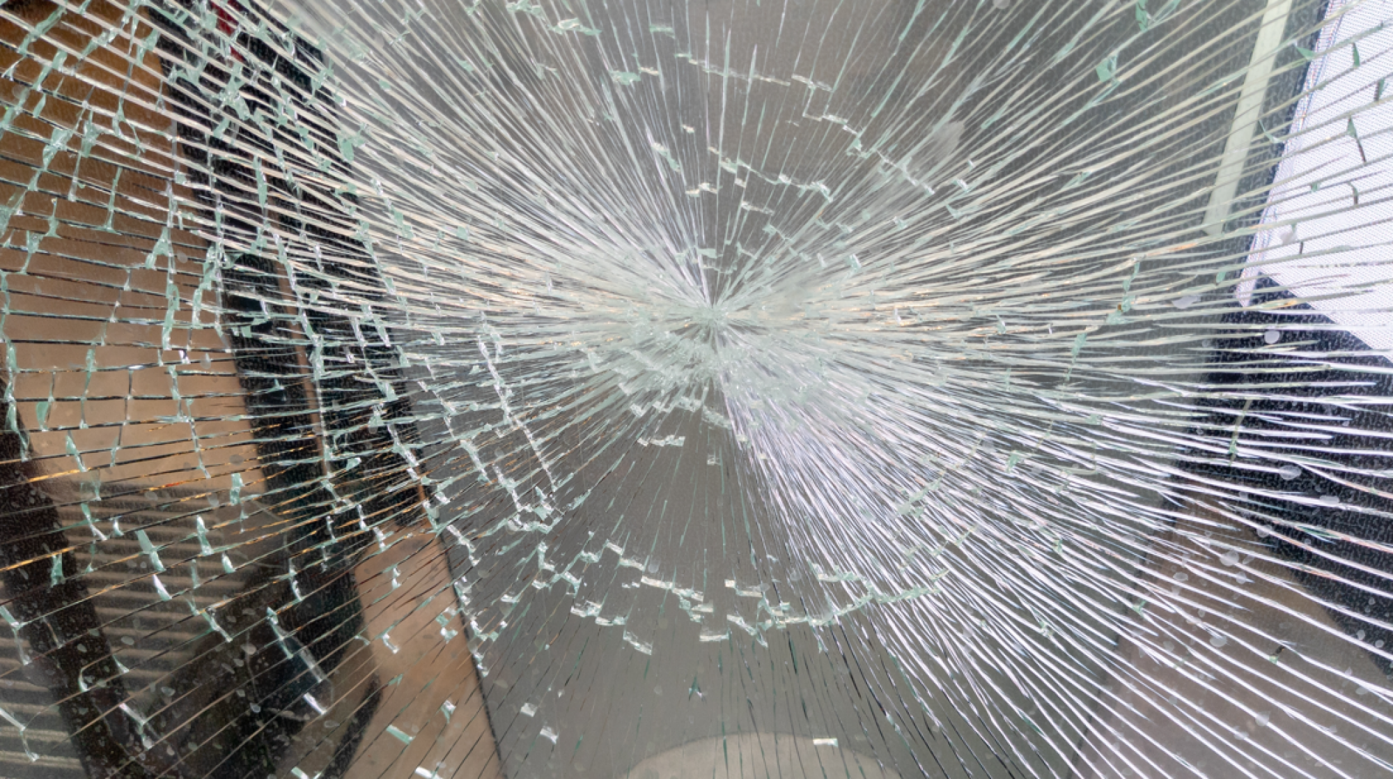 Remplacement de vitrage endommagé