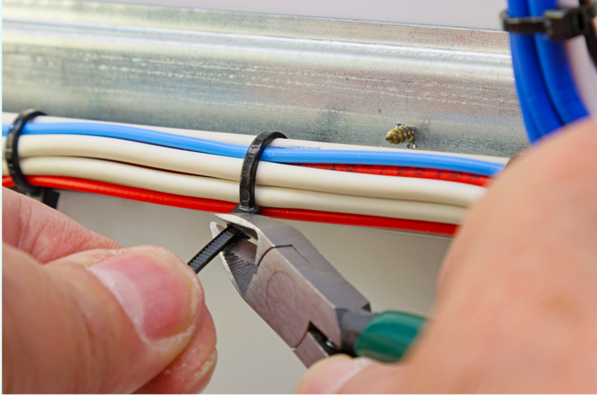 Pose de câbles électriques