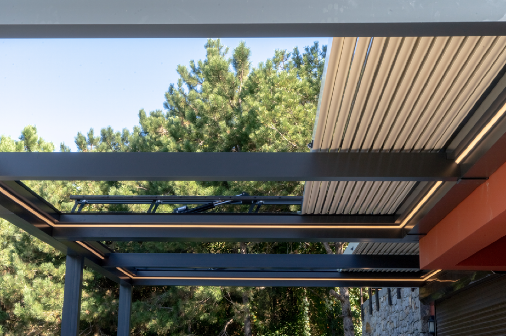 Création de pergola bioclimatique