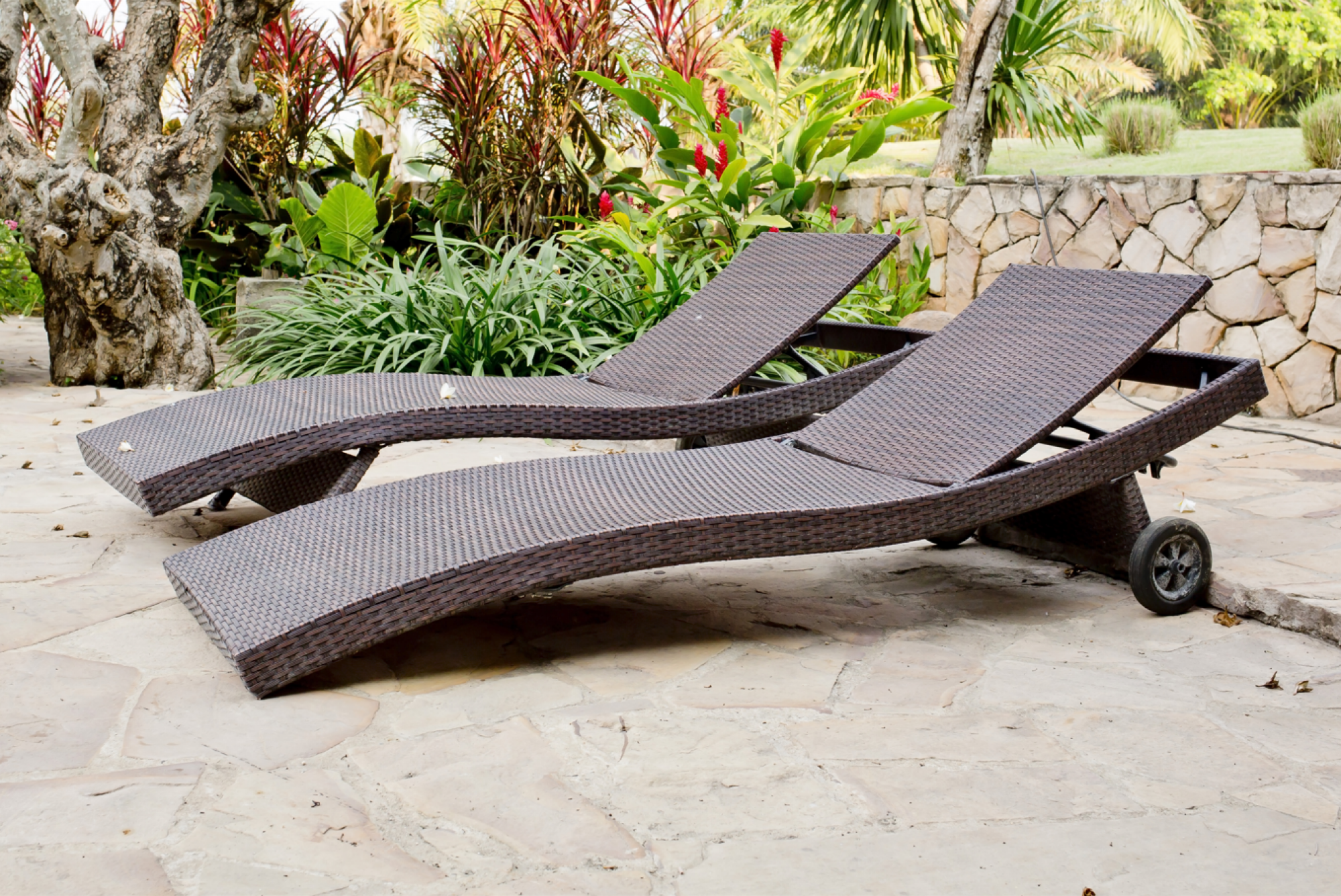 Bain de soleil en résine tressée