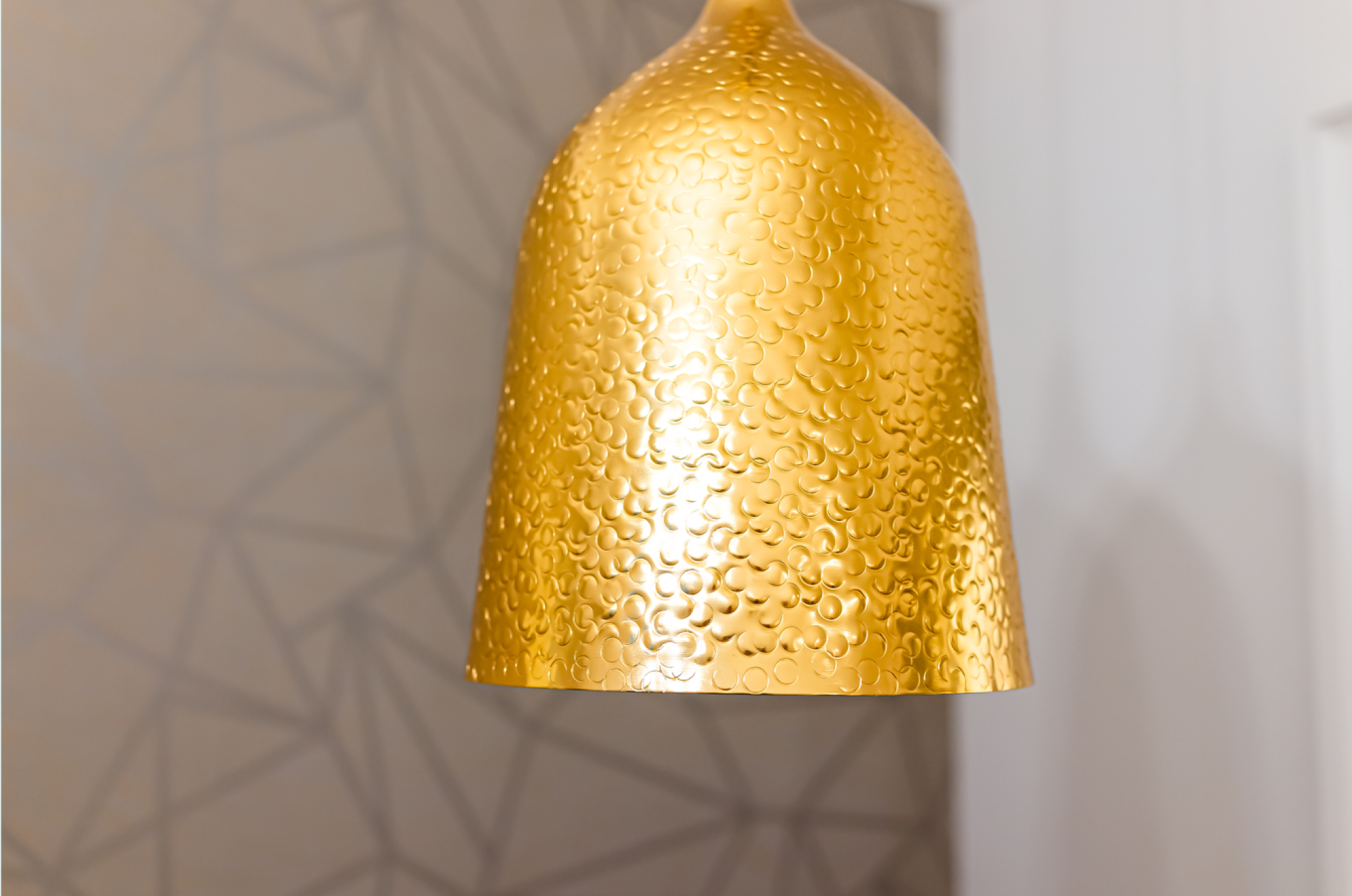 Lampe de salon en métal chromé