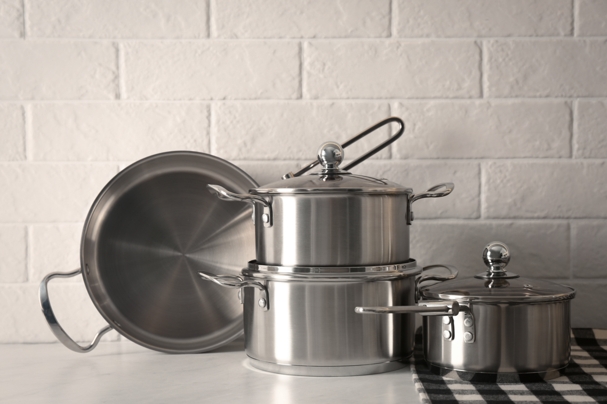 Set de casseroles pour cuisine professionnelle