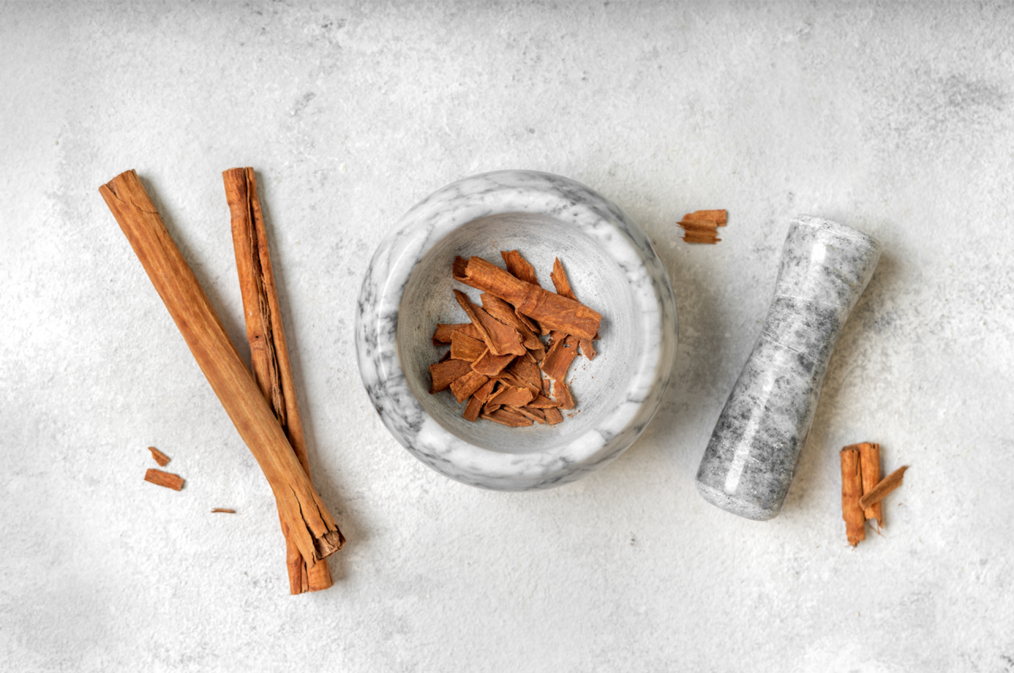 Mortier et pilon en marbre