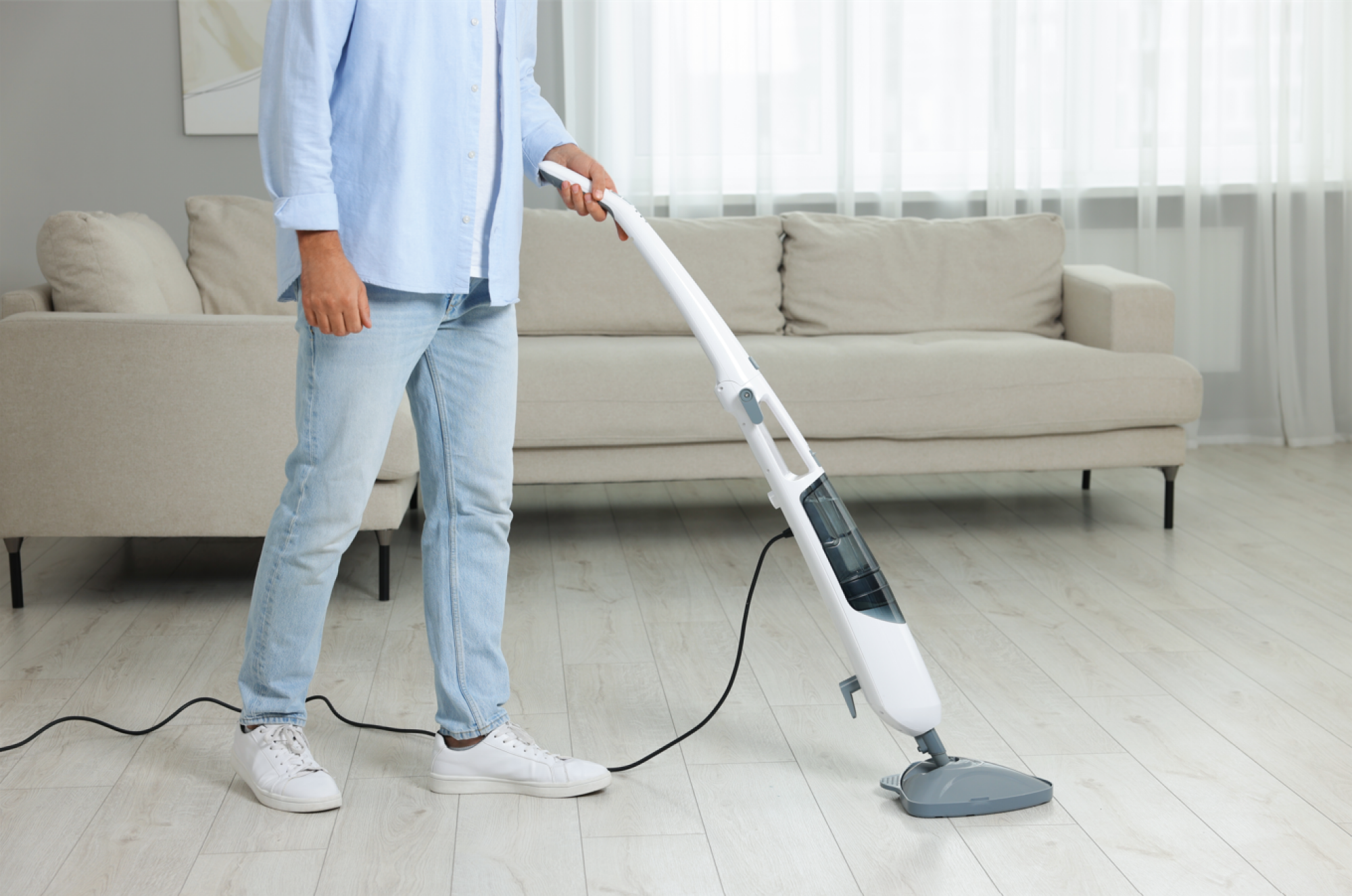 Aspirateur balai filaire