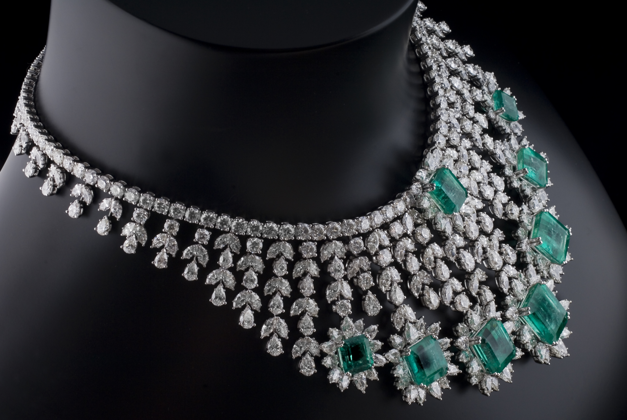 Salon du bijou et de la joaillerie