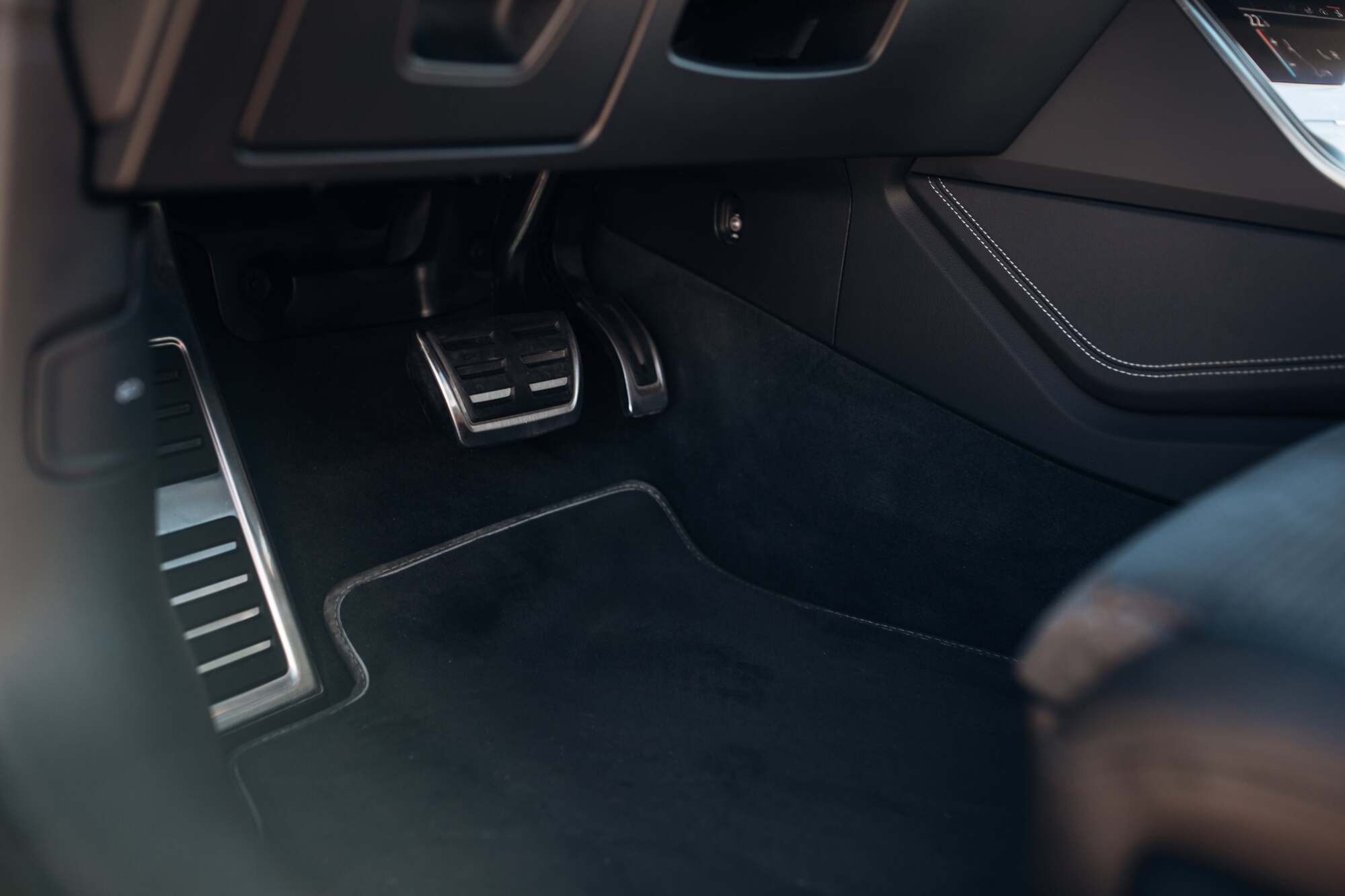 Fourniture d'alternateurs