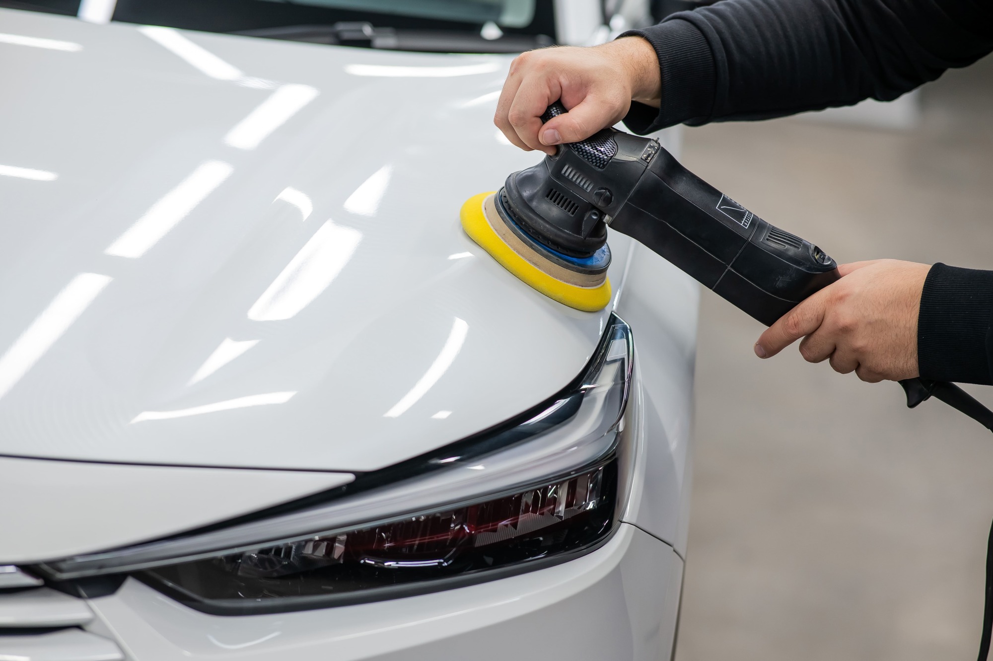 Réparation de capots de voitures