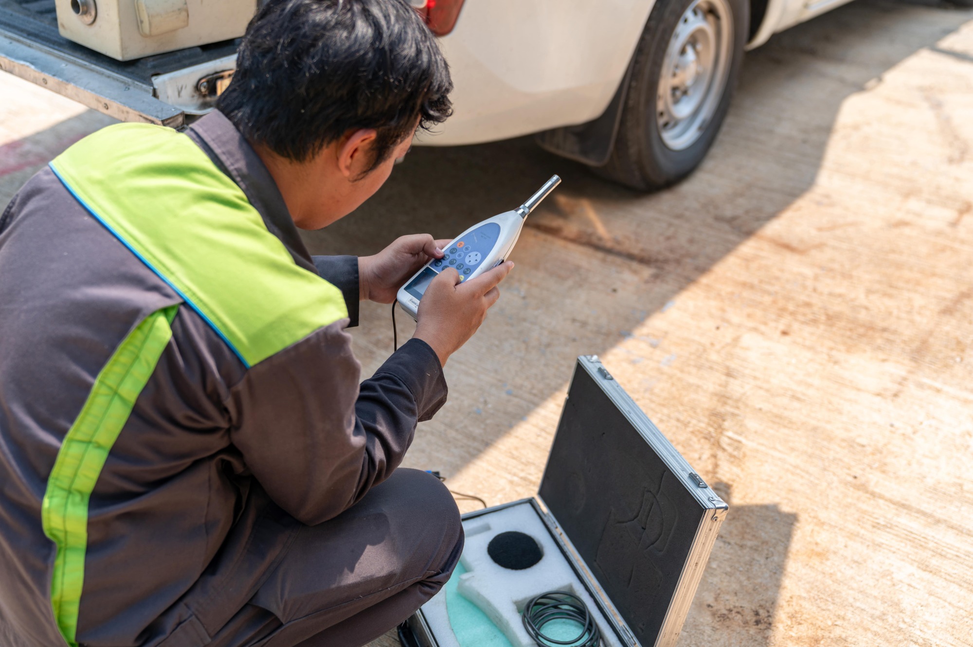 Vérification du niveau sonore d'échappement