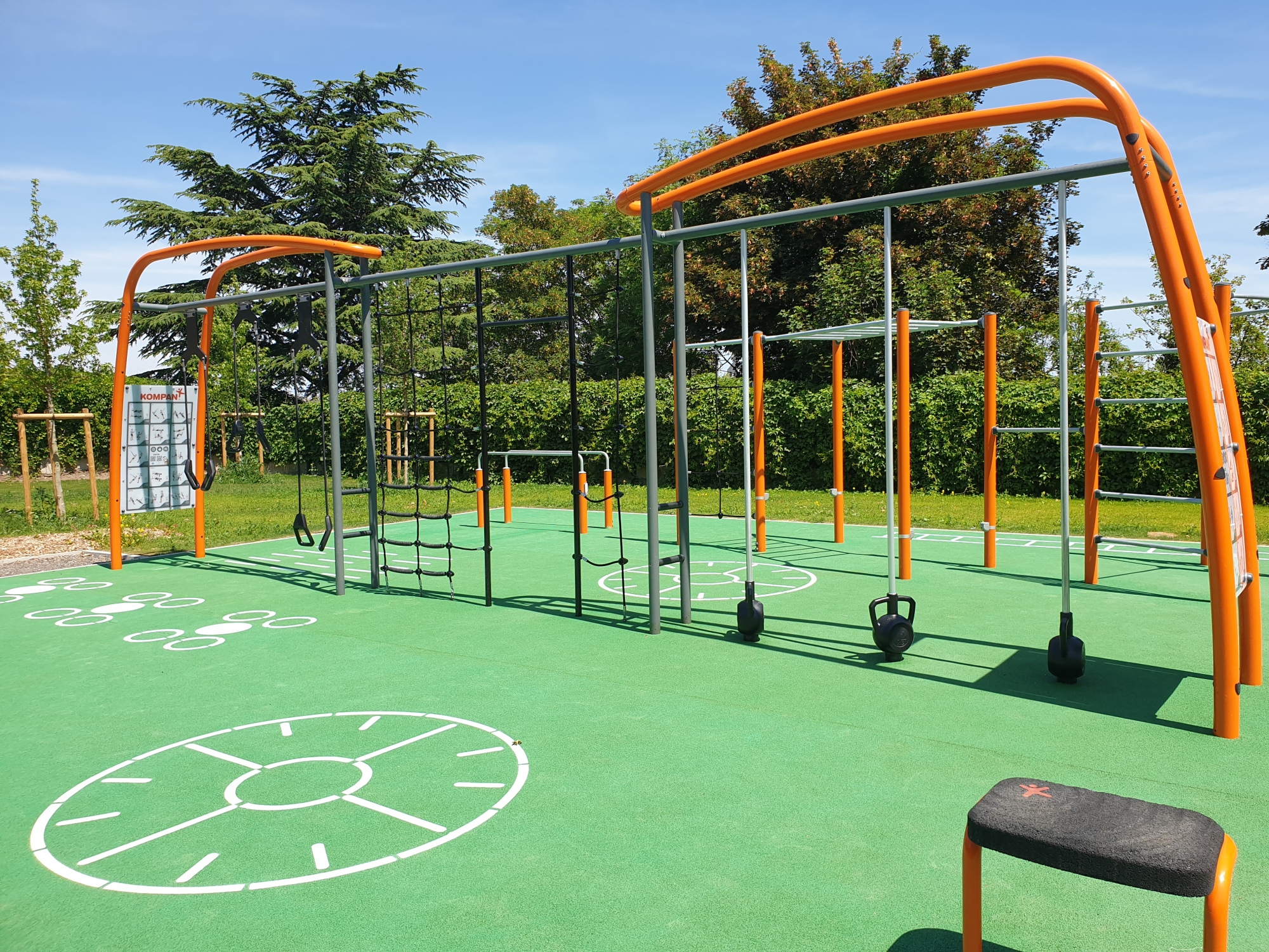 Aires de jeux - Equipements sportifs - Mobilier urbain : Professionnels - Collectivités
