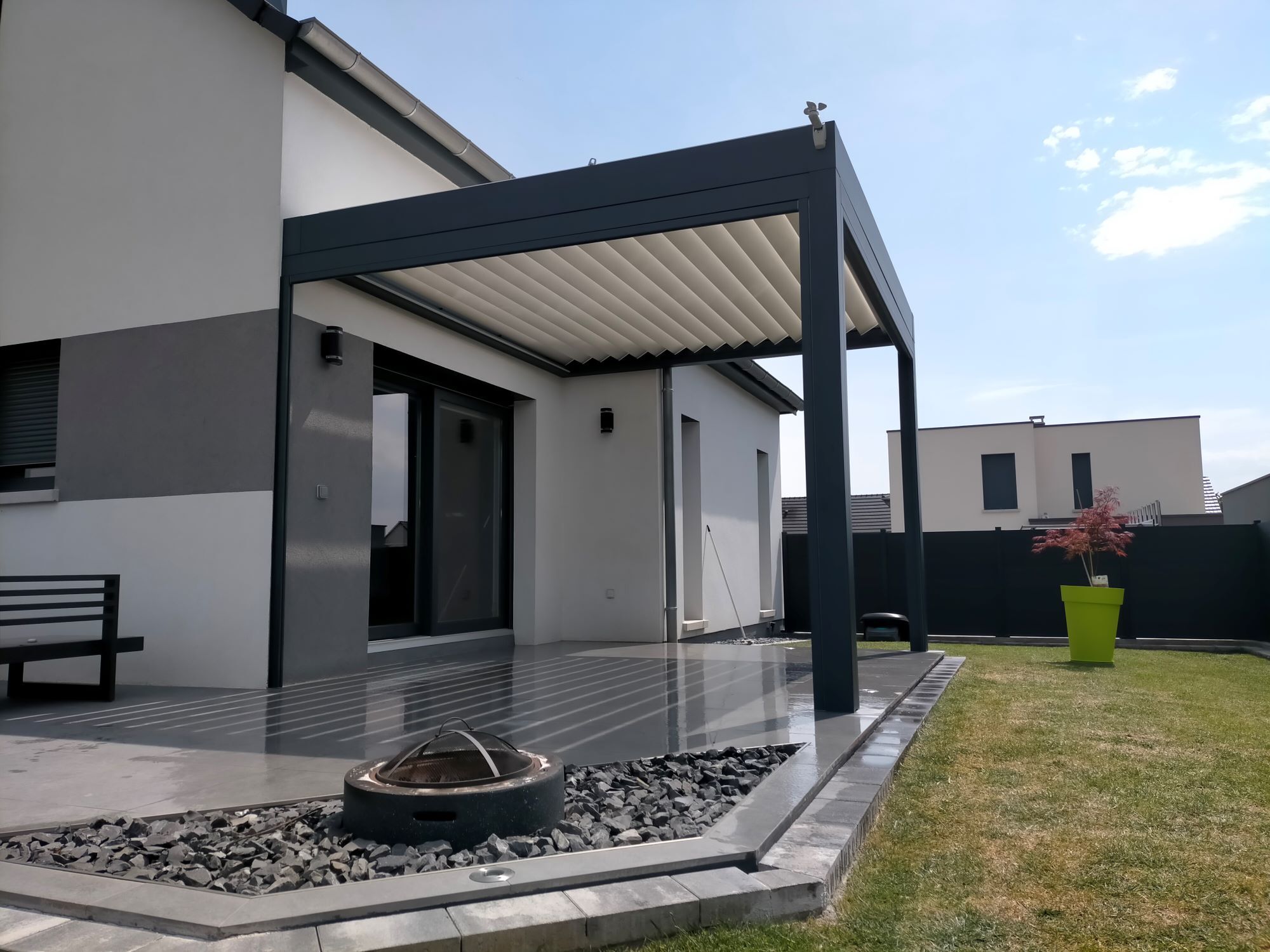 Pergola bioclimatique