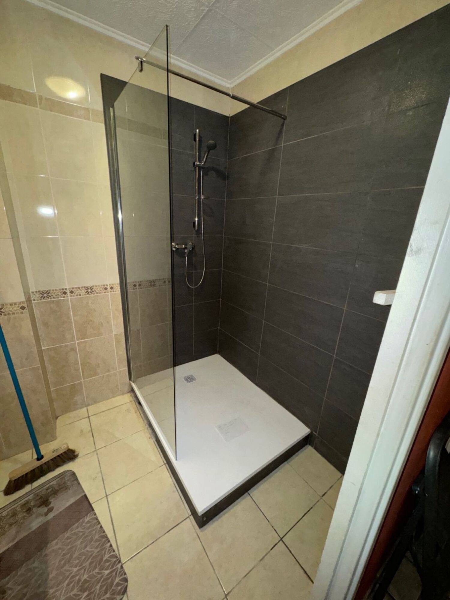 Installation, remplacement ou création de bac à douche extra plat