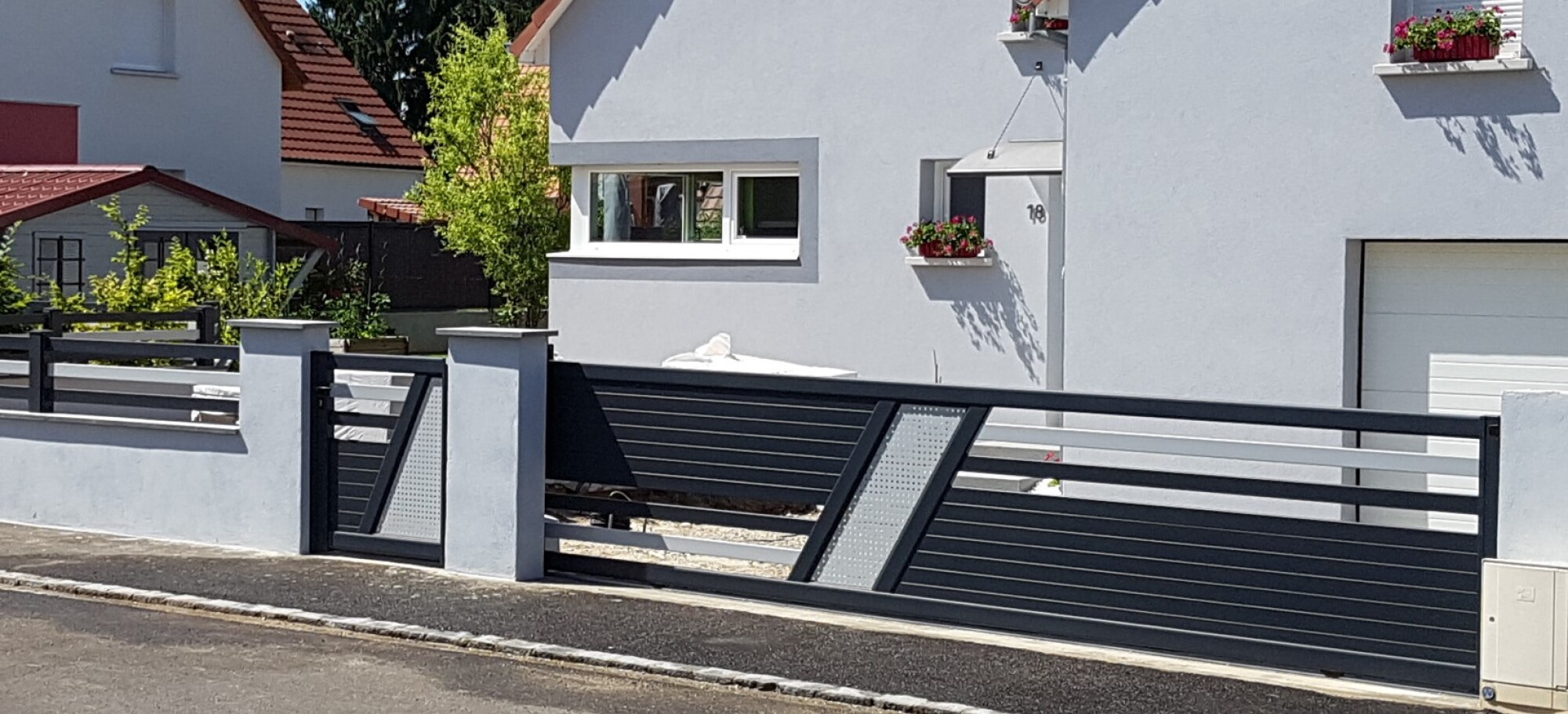 Portail coulissant aluminium modèle Sydney