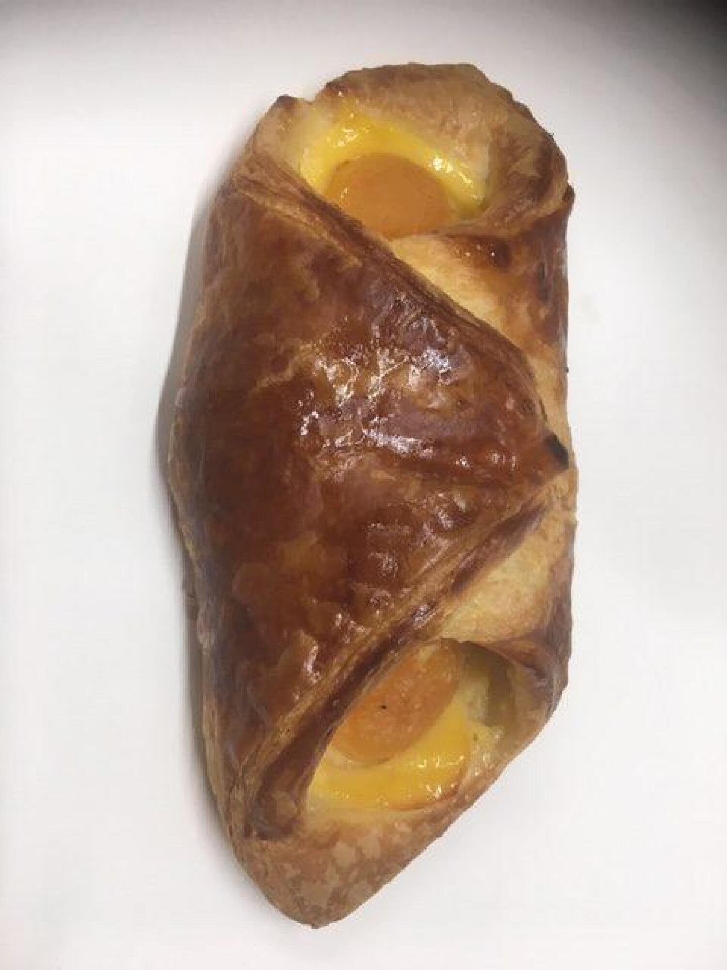 CROISSANT AUX ABRICOTS