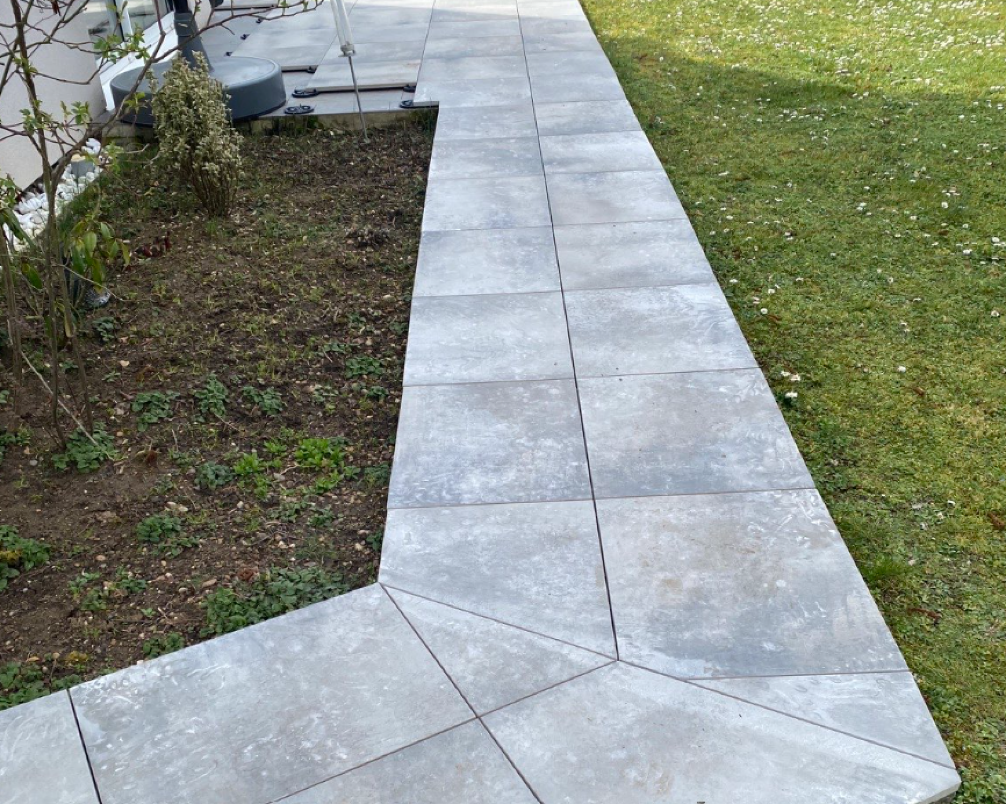 Plage piscine - Terrasse - Patio - Pergola